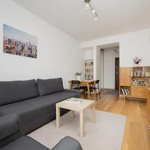 Apartament Charming For 4 People Located 650 M From The Old Town Of By Renters, Warszawa